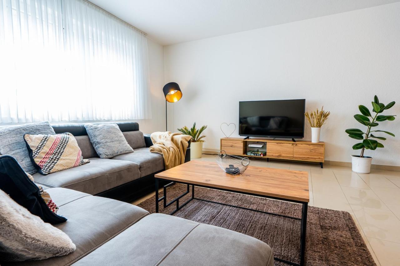 Golden Design Apartment Familie Business 6 Pers Buero Fitnessecke Naehe Messe Dus 1000 Mbit Duisburg Exterior photo