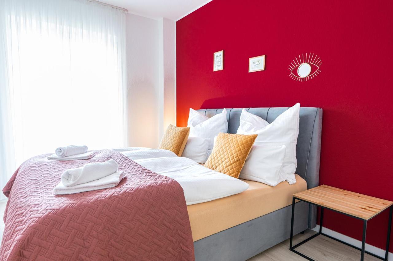 Golden Design Apartment Familie Business 6 Pers Buero Fitnessecke Naehe Messe Dus 1000 Mbit Duisburg Exterior photo