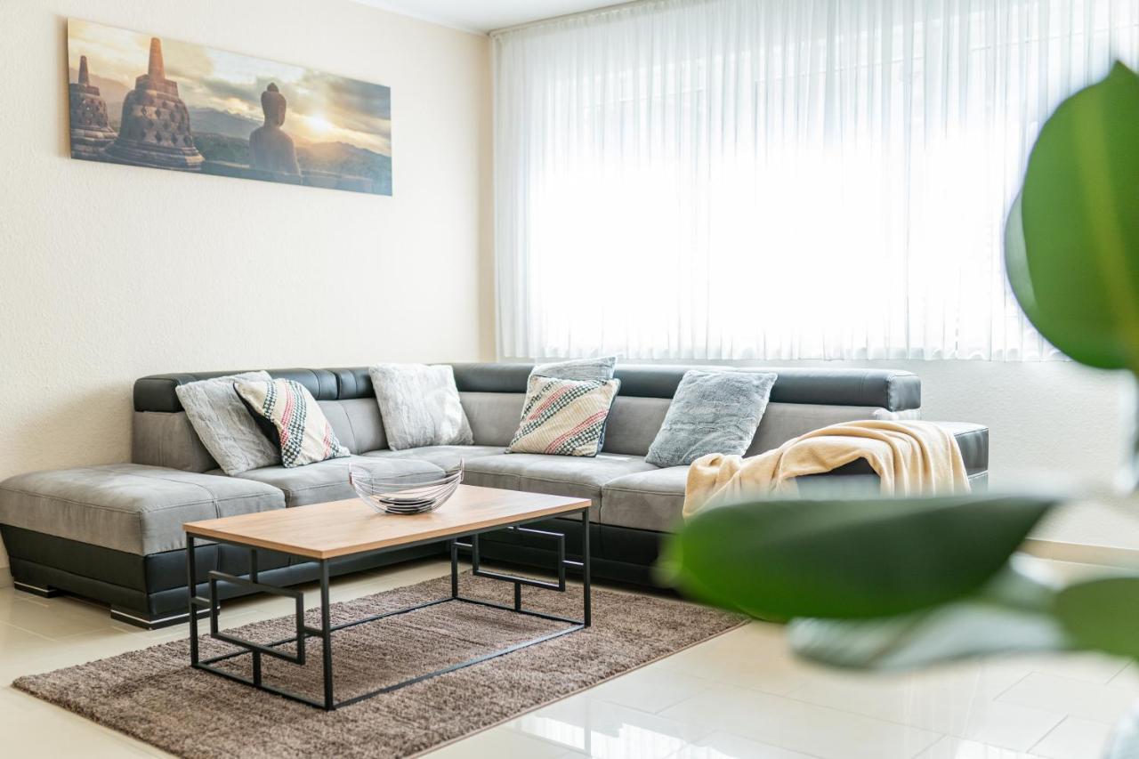 Golden Design Apartment Familie Business 6 Pers Buero Fitnessecke Naehe Messe Dus 1000 Mbit Duisburg Exterior photo