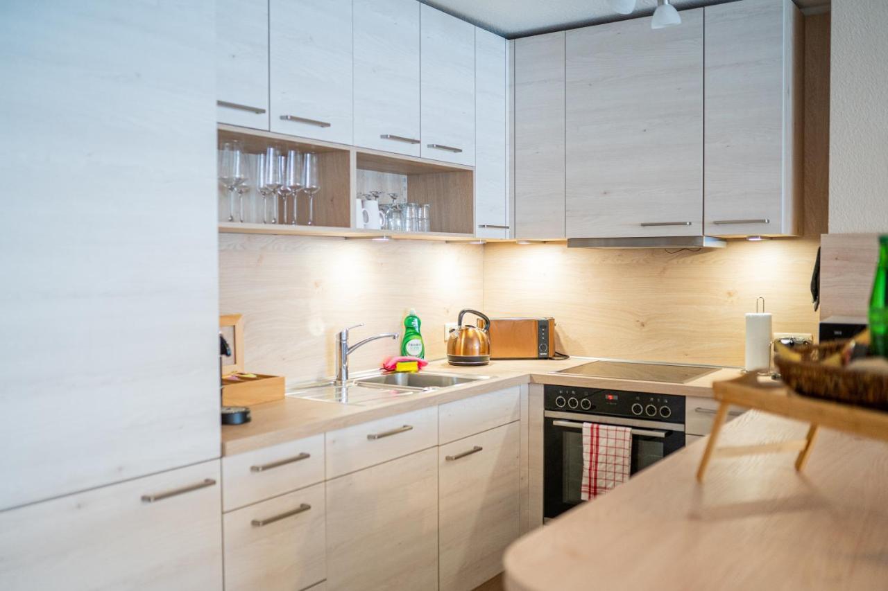 Golden Design Apartment Familie Business 6 Pers Buero Fitnessecke Naehe Messe Dus 1000 Mbit Duisburg Exterior photo